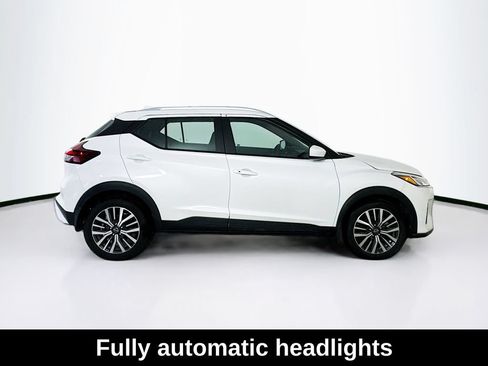 Used 2023 Nissan Kicks SV FWD image 8