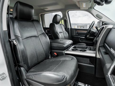 Used 2018 RAM 3500 Laramie w/ Cold Weather Group AWD/4WD image 21
