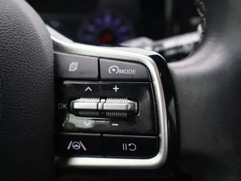 Used 2022 Kia Sorento S FWD image 23