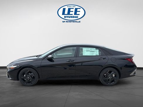 New 2026 Hyundai Elantra Sport FWD image 8