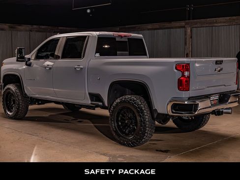 Used 2024 Chevrolet Silverado 2500 LT w/ Safety Package image 7