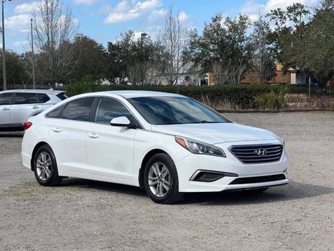 Used 2016 Hyundai Sonata SE w/ Cargo Package image 4
