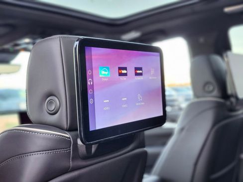 Certified 2026 Cadillac Escalade Platinum Sport w/ LPO, Floor Liner Package image 15