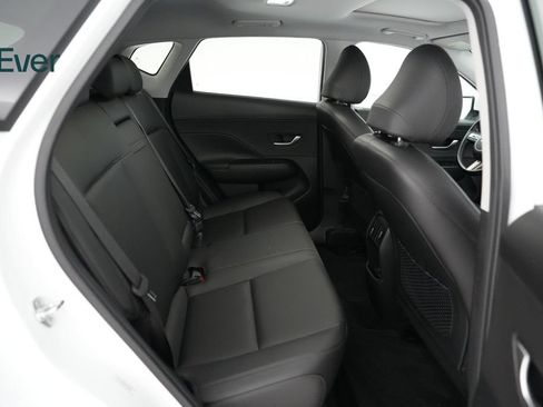 Used 2024 Hyundai Kona Limited FWD image 5