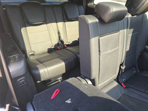 Certified 2024 Mercedes-Benz GLS 450 4MATIC image 21