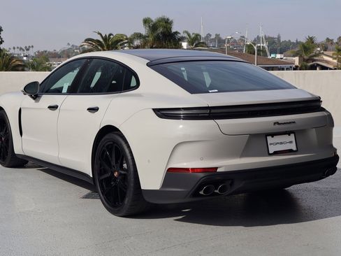 New 2026 Porsche Panamera image 3