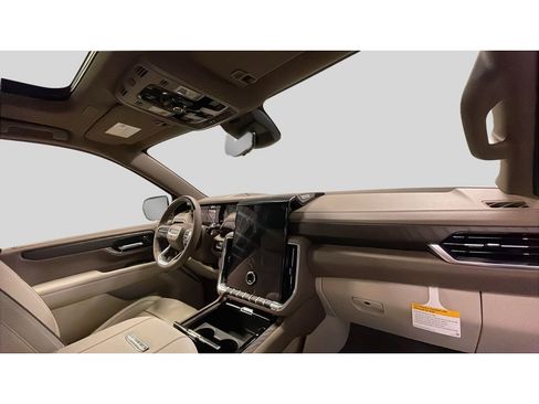Used 2026 GMC Yukon Denali w/ Denali Reserve Package image 19