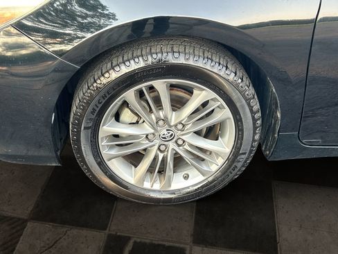 Used 2015 Toyota Camry SE FWD image 9