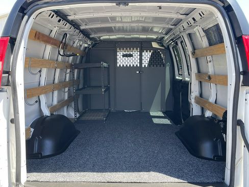 Used 2019 GMC Savana 2500 w/ Driver Convenience Package RWD image 11