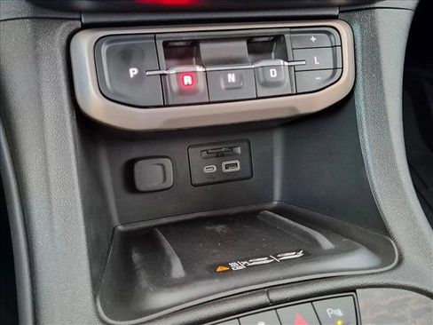 Used 2023 GMC Acadia Denali w/ Denali Ultimate Package FWD image 11