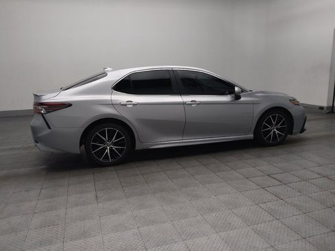 Used 2022 Toyota Camry SE FWD image 10