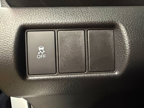 Used 2025 Honda Pilot Sport image 27