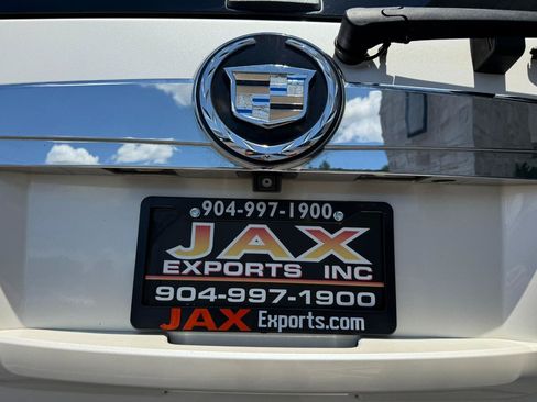 Used 2011 Cadillac Escalade Premium AWD/4WD image 5