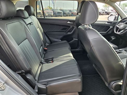 Used 2022 Volkswagen Tiguan SE AWD/4WD image 26