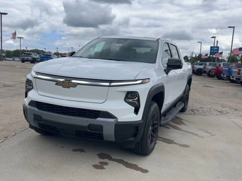 New 2025 Chevrolet Silverado EV LT image 4