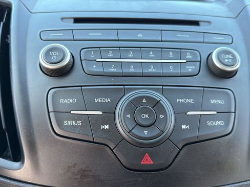 Used 2017 Ford Escape SE FWD image 6