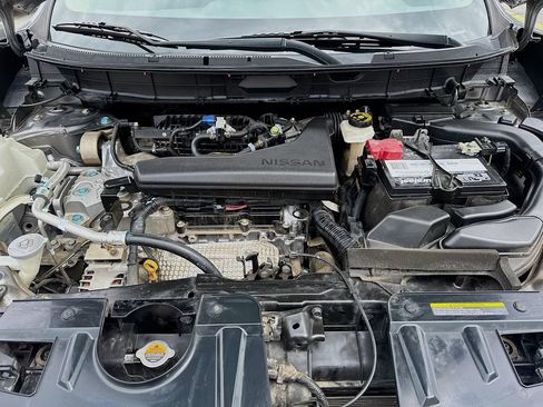 Used 2018 Nissan Rogue SV FWD image 37