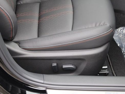 New 2025 Nissan Altima 2.5 SR image 13