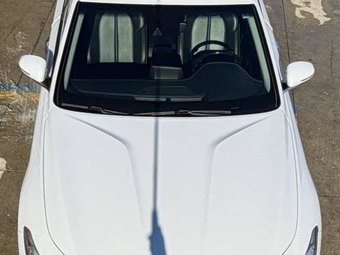 Used 2019 Genesis G70 2.0T Advanced image 13