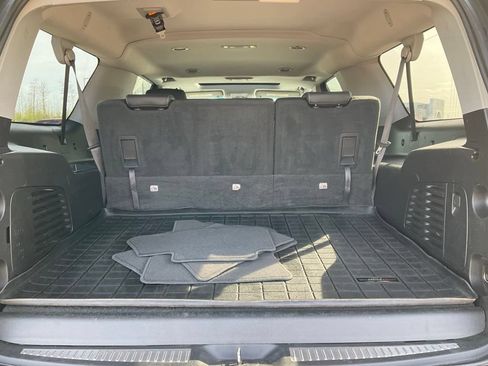Used 2018 Chevrolet Suburban LT AWD/4WD image 26