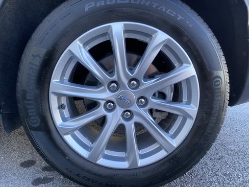 Used 2021 Cadillac XT4 Luxury image 13