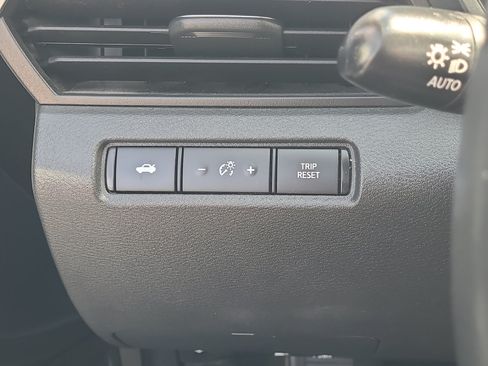 Used 2024 Nissan Altima 2.5 SR FWD image 23