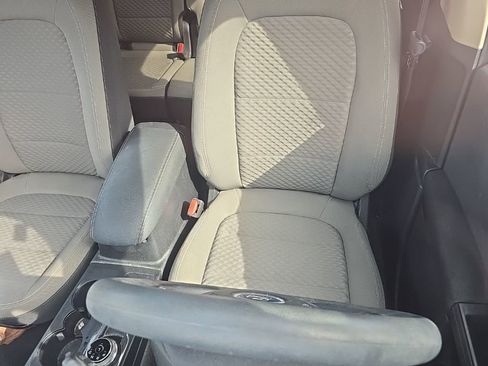 Used 2020 Ford Escape SE image 11