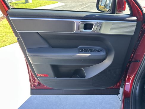 Used 2025 Hyundai Santa Fe SEL image 14