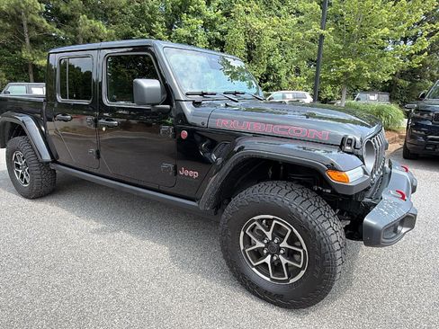 Certified 2026 Jeep Gladiator Rubicon w/ Steel Power Dome Hood Package AWD/4WD image 5
