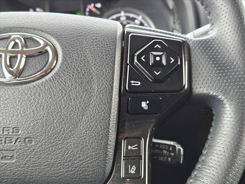 Used 2023 Toyota 4Runner TRD Off-Road AWD/4WD image 25