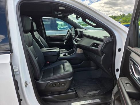 Used 2023 Chevrolet Tahoe RST w/ Luxury Package AWD/4WD image 9