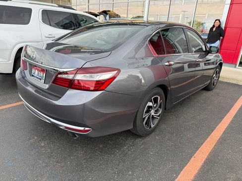 Used 2017 Honda Accord LX image 5