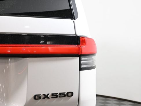 Used 2024 Lexus GX 550 AWD/4WD image 13