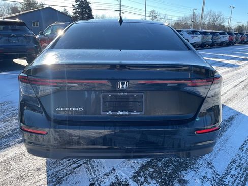 Used 2023 Honda Accord EX image 4