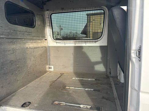 Used 2013 Mercedes-Benz Sprinter 2500 image 15