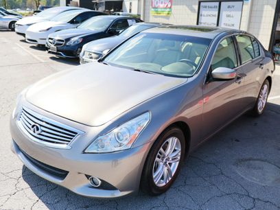Used 2011 INFINITI G37 Journey w/ Premium Pkg