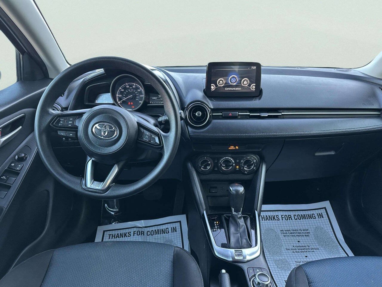 Used 2019 Toyota Yaris LE FWD image 17