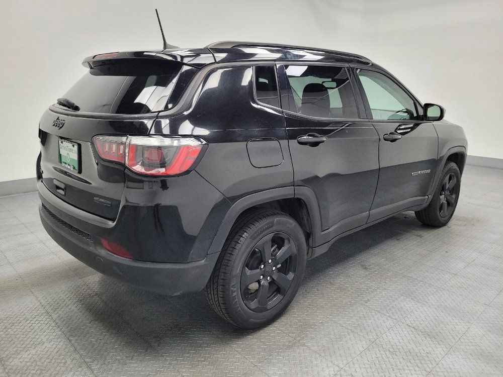 Used 2017 Jeep Compass Latitude w/ Popular Equipment Group AWD/4WD image 9