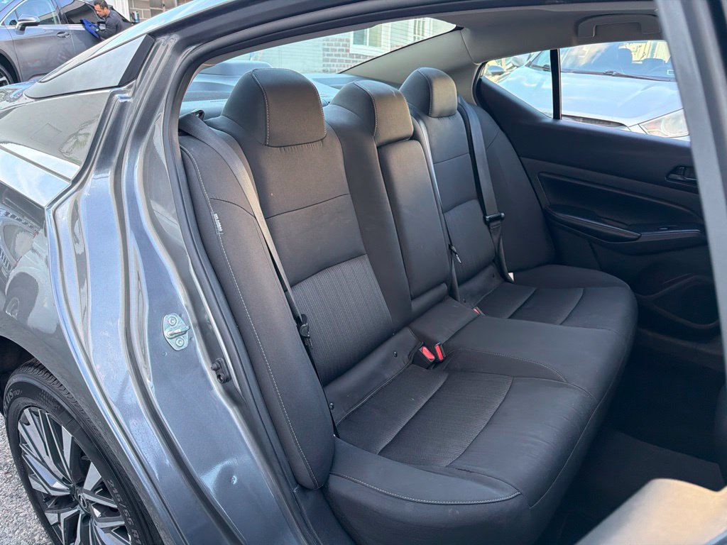 Used 2025 Nissan Altima 2.5 SV AWD/4WD image 14