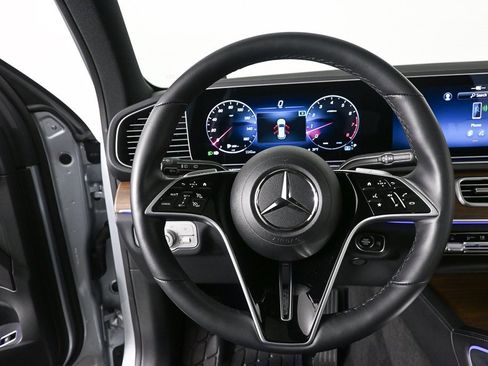 Certified 2025 Mercedes-Benz GLE 350 GLE 350 image 2