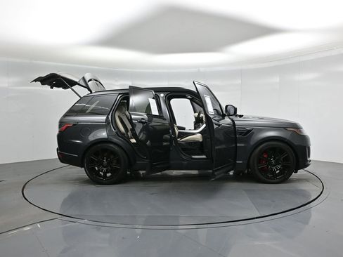 Used 2020 Land Rover Range Rover Sport HST image 3