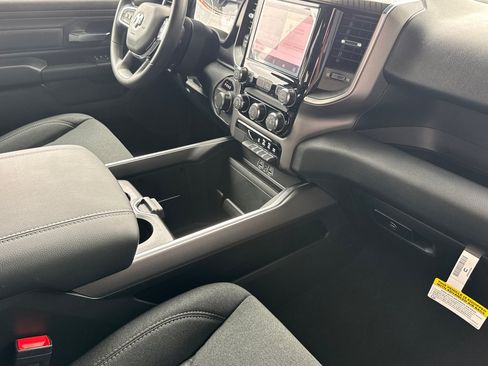 New 2026 RAM 1500 Express AWD/4WD image 14