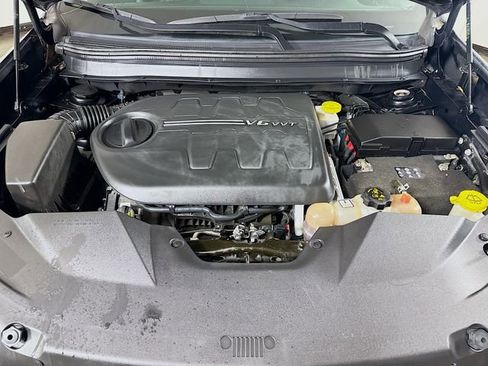 Used 2019 Jeep Cherokee Limited AWD/4WD image 31