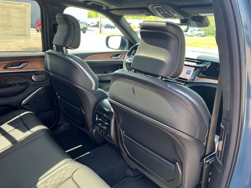 New 2026 Jeep Grand Cherokee Summit AWD/4WD image 19