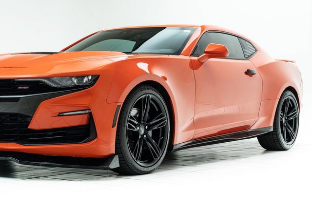 Used 2019 Chevrolet Camaro SS RWD image 9