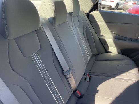 Certified 2024 Hyundai Elantra Blue image 25