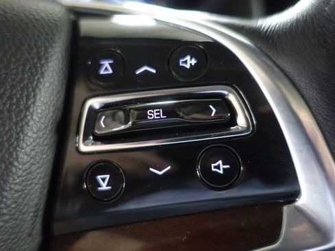 Used 2020 Cadillac Escalade Luxury image 13