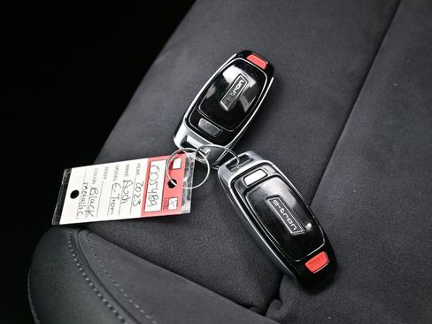 Used 2023 Audi e-tron GT Prestige w/ Prestige Package image 30