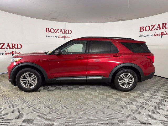 Used 2023 Ford Explorer XLT w/ Equipment Group 202A RWD image 6