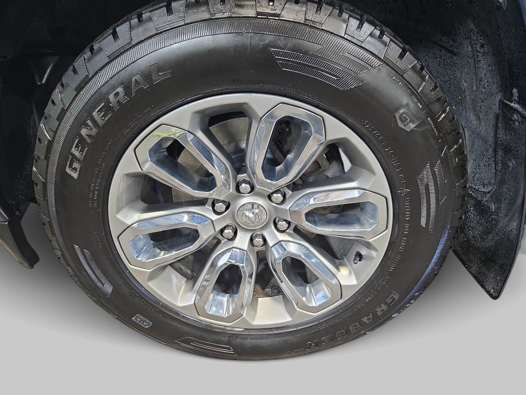 Used 2020 RAM 1500 Laramie w/ Sport Appearance Package AWD/4WD image 36